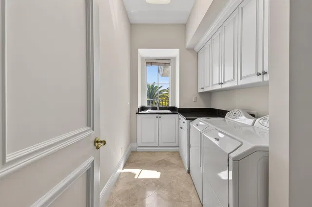 Golden Harbour Residence photo 44