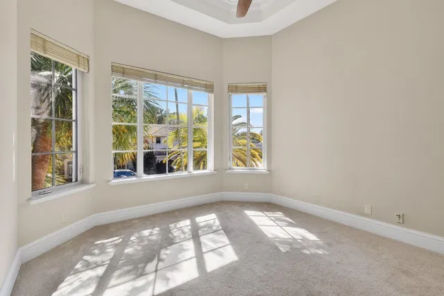 Golden Harbour Residence photo 48