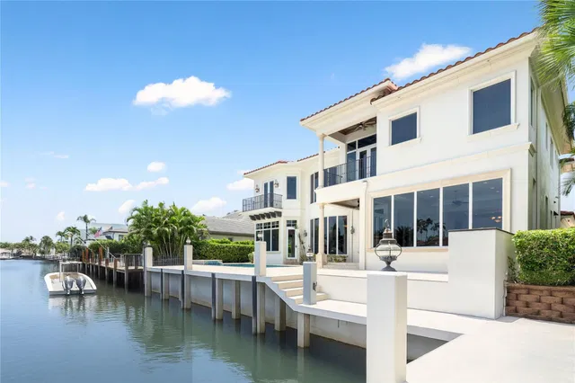 Golden Harbour Residence photo 50