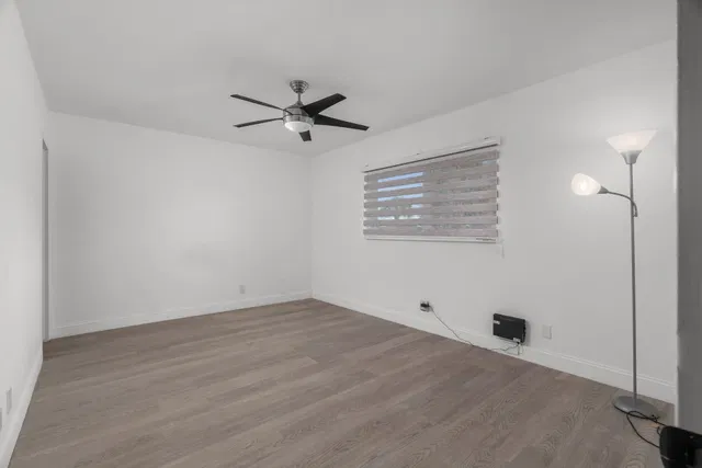 Unit 207 photo 18