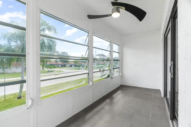 Unit 207 photo 22