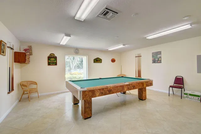 Unit 207 photo 25
