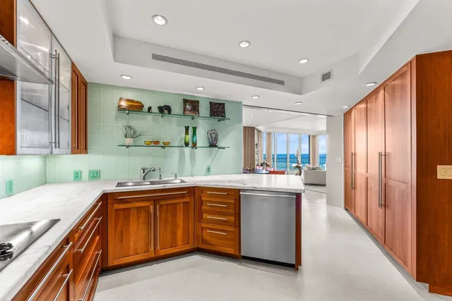 Sloan's Curve Palm Beach Unit 201n photo 6
