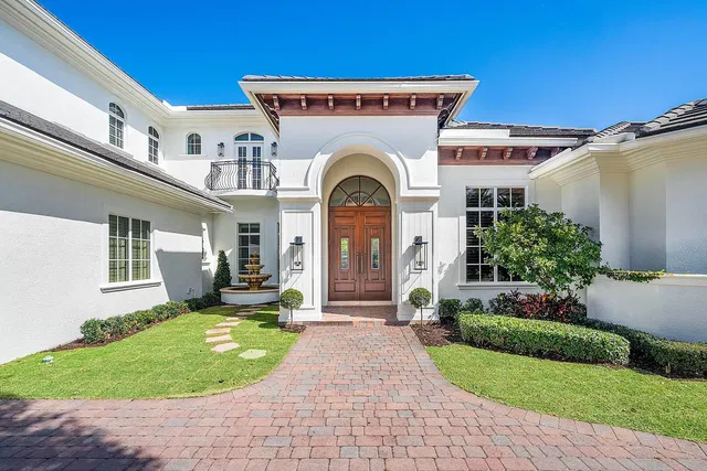 Royal Palm Yacht and Country Club Residence photo 4