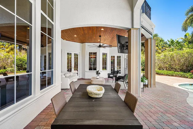 Royal Palm Yacht and Country Club Residence photo 26