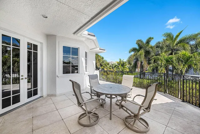 Royal Palm Yacht and Country Club Residence photo 47