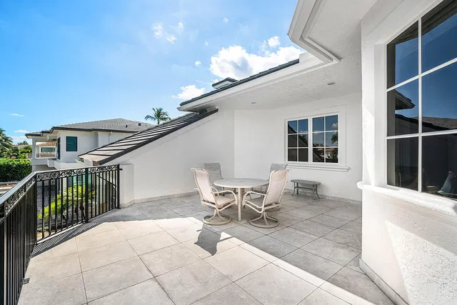 Royal Palm Yacht and Country Club Residence photo 48