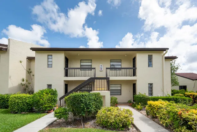 Boca Lago Country Club Homes Unit H photo 2