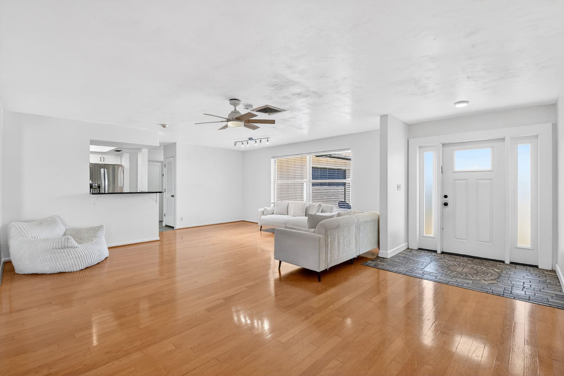  Residence photo 12