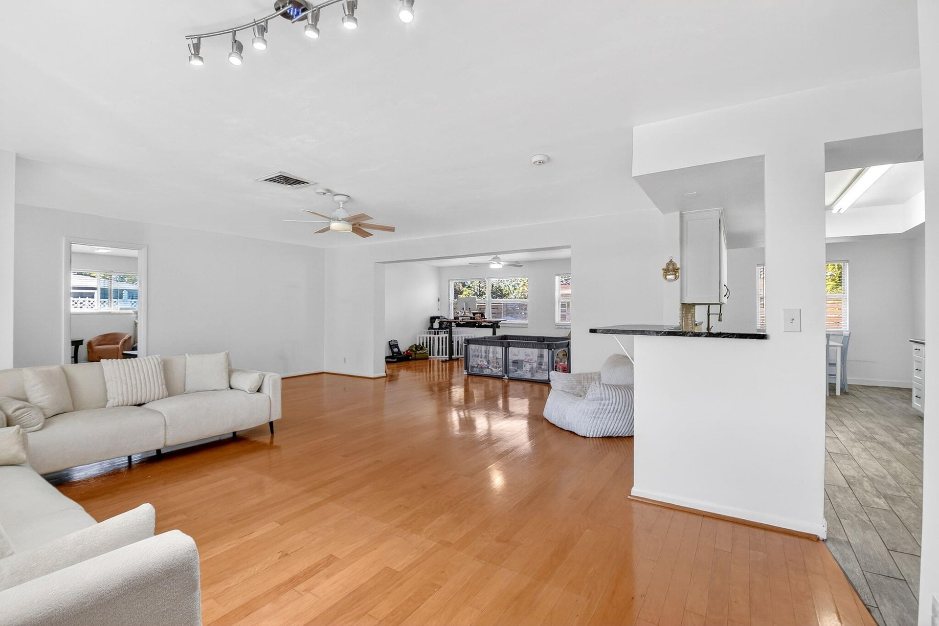  Residence photo 16