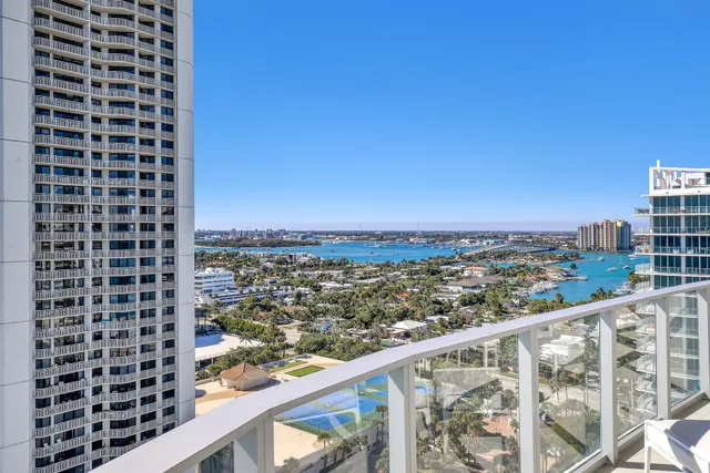 Amrit Ocean Resort & Residences Unit 1805 photo 4