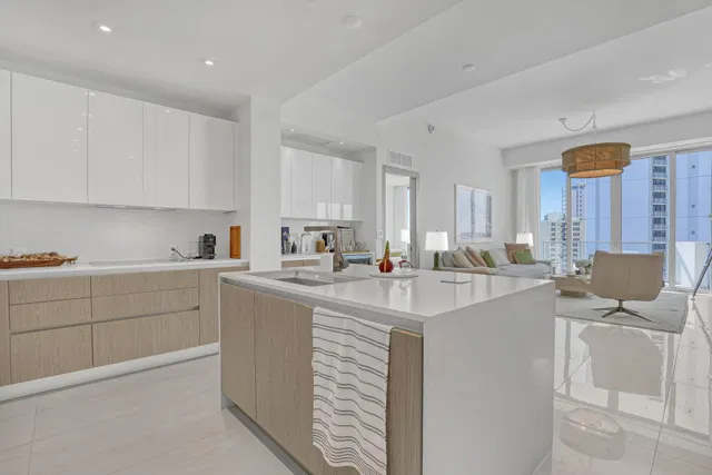 Amrit Ocean Resort & Residences Unit 1805 photo 9