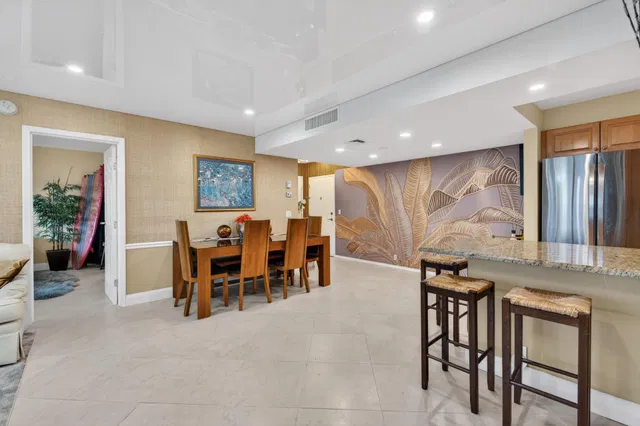 Golfview North Palm Beach I Unit 704 photo 3