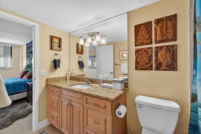 Golfview North Palm Beach I Unit 704 photo 12