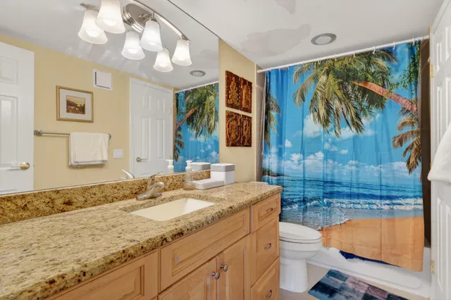 Golfview North Palm Beach I Unit 704 photo 13