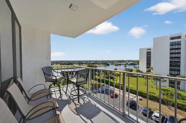 Golfview North Palm Beach I Unit 704 photo 15