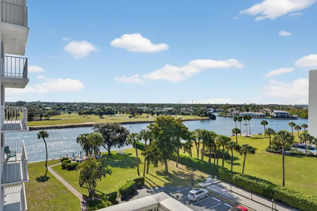 Golfview North Palm Beach I Unit 704 photo 18