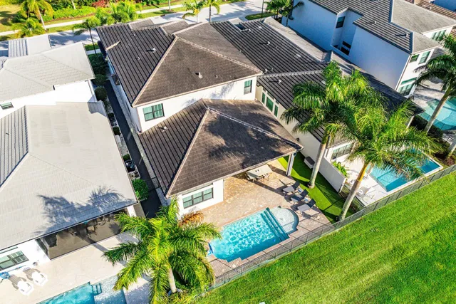 Boca Bridges Residence photo 43