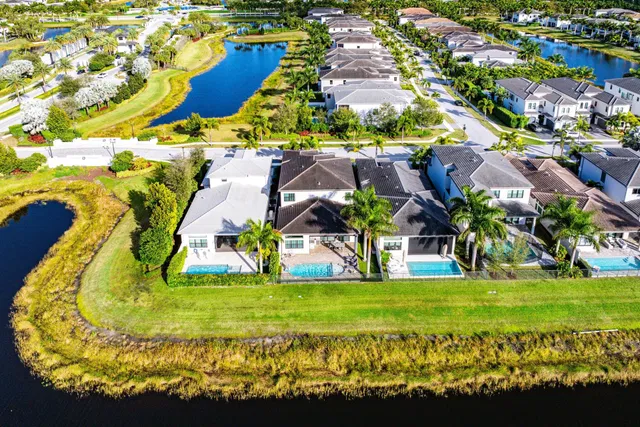 Boca Bridges Residence photo 44