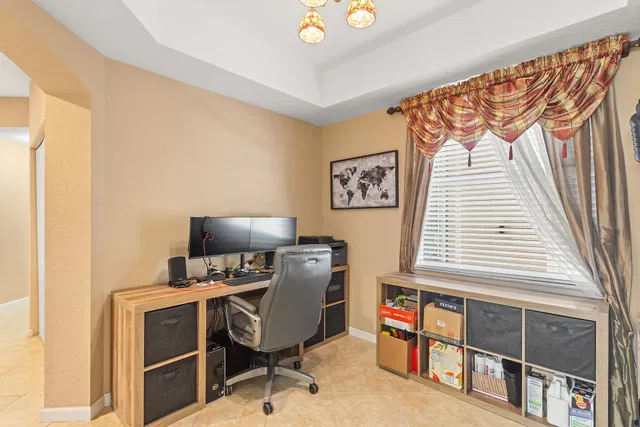 Residence photo 18