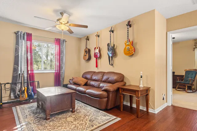 Residence photo 21