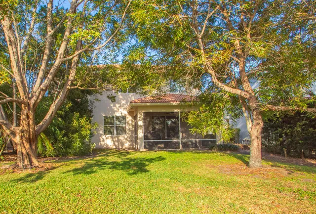 Residence photo 33
