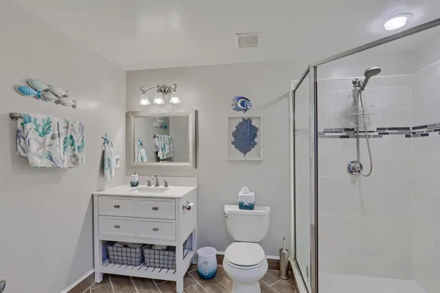 Unit 204 photo 32