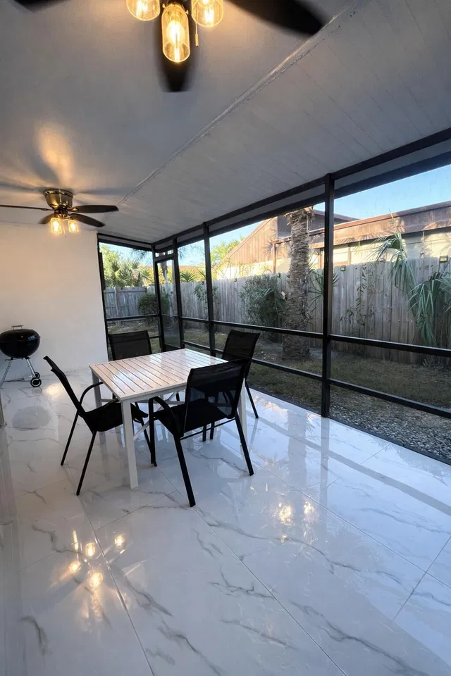 Residence photo 5