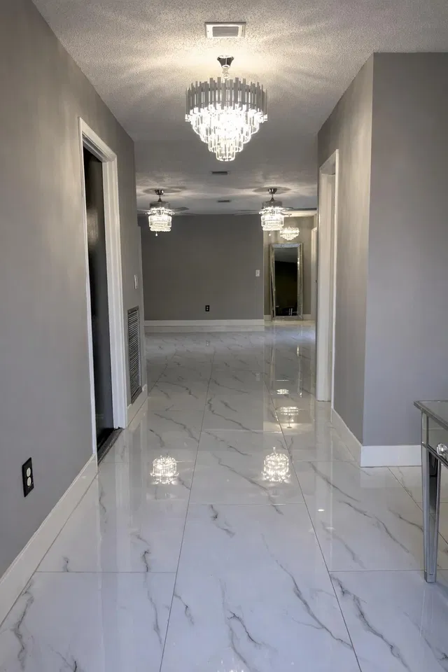 Residence photo 17