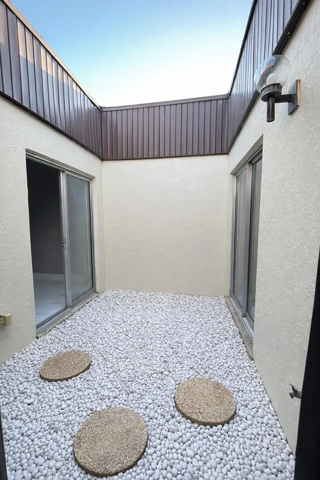 Residence photo 36