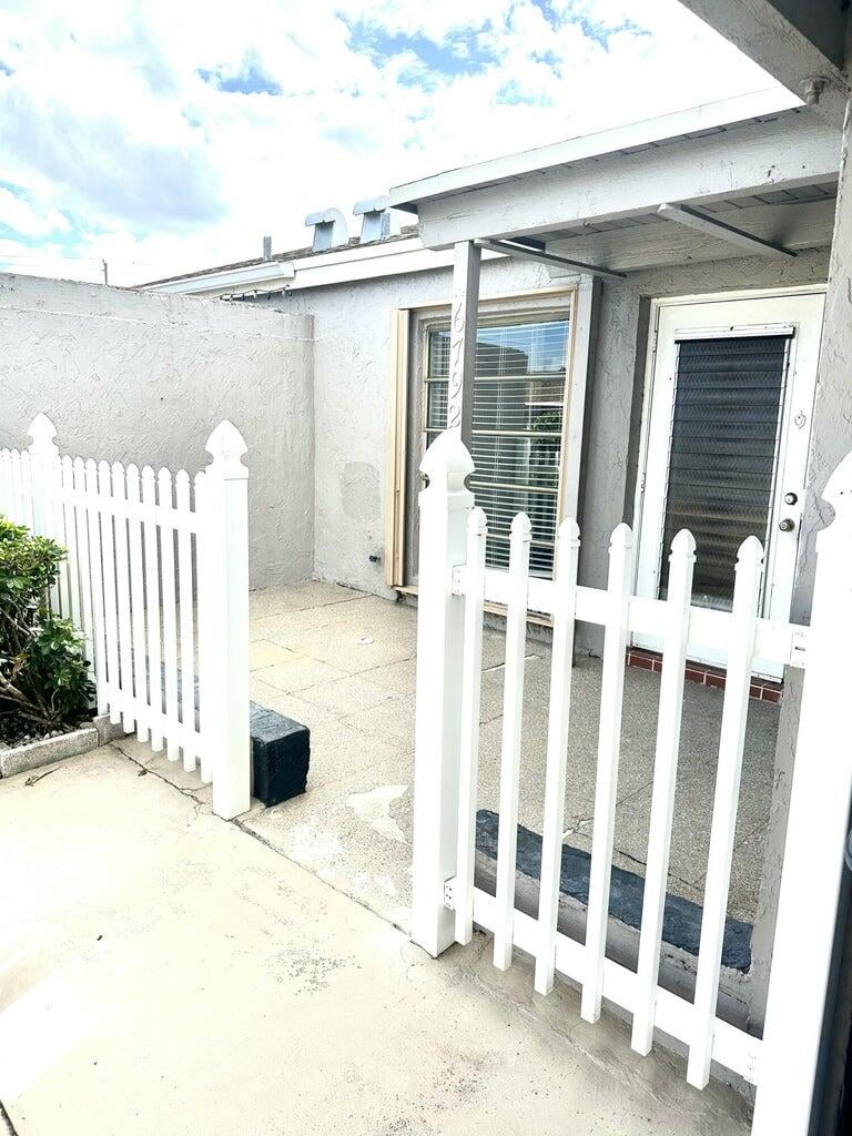 Residence photo 2