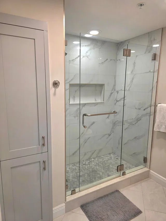 Unit 305 photo 19