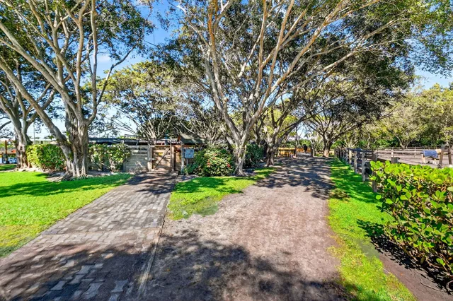  Residence photo 26