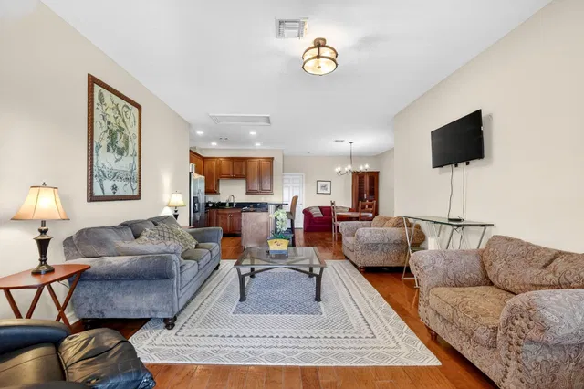  Residence photo 29