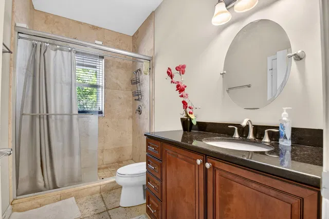  Residence photo 36