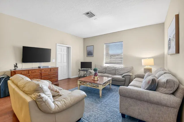  Residence photo 37