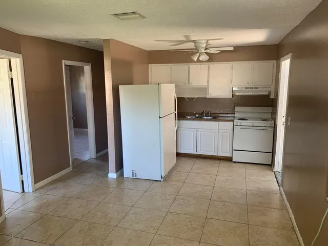 Residence photo 5