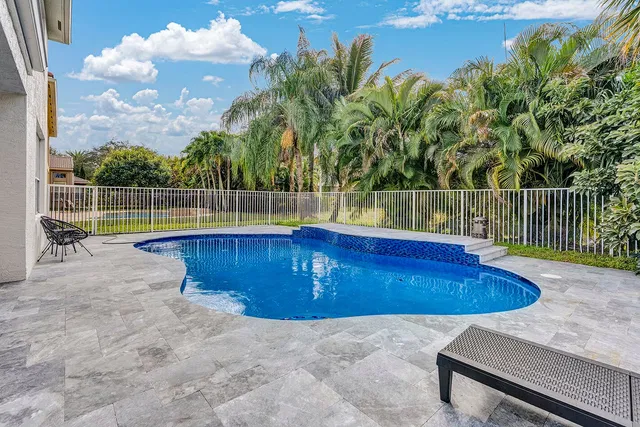 Saturnia Boca Raton Residence photo 27