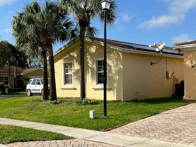 Residence photo 5