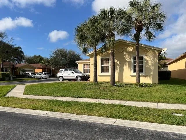Residence photo 8