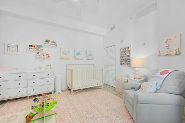The Whitney Unit 807 photo 19