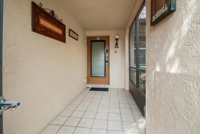 Residence photo 6
