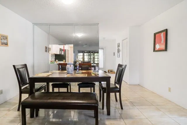 Residence photo 8