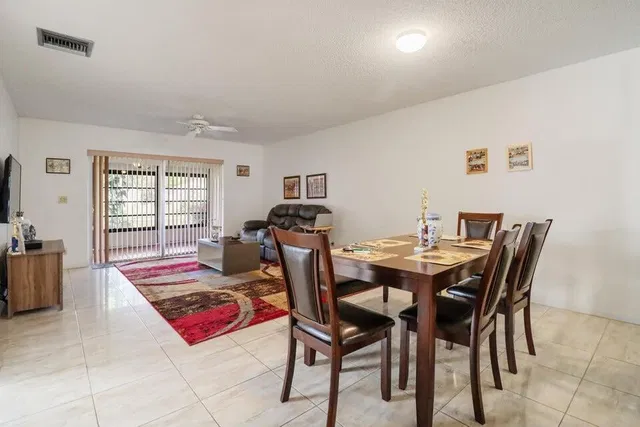 Residence photo 9