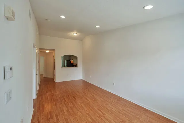 Unit 205 photo 4