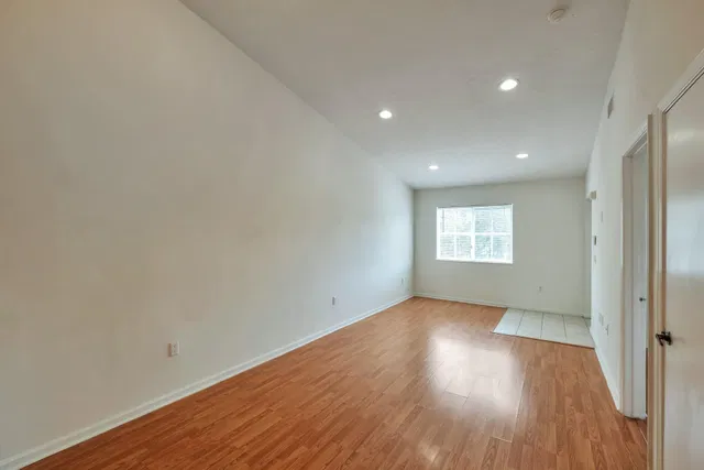 Unit 205 photo 5