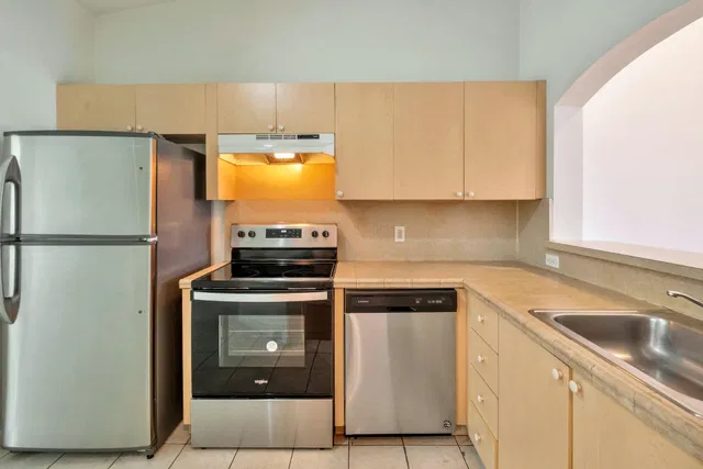Unit 205 photo 14