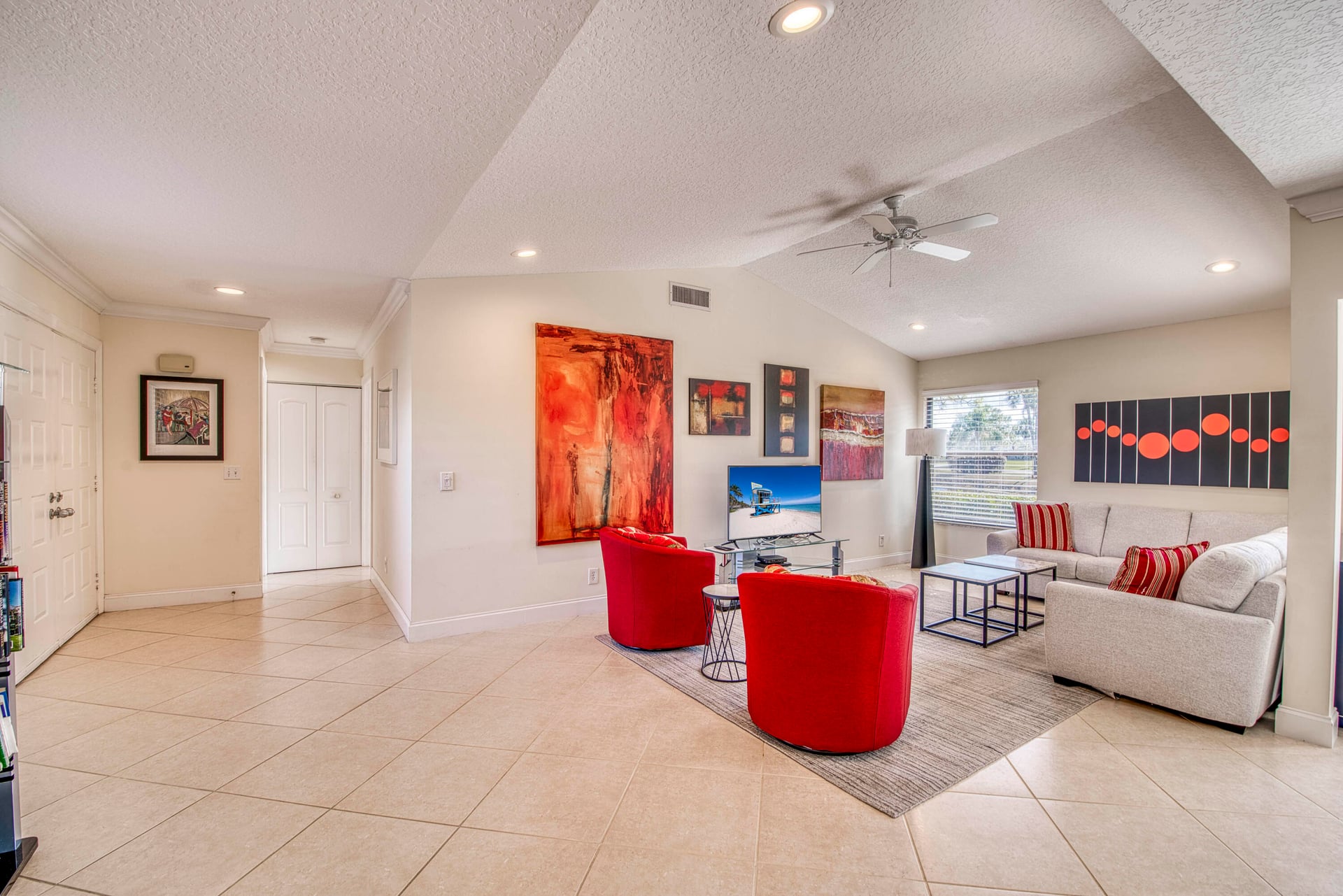 Eastpointe Country Club Residence photo 5