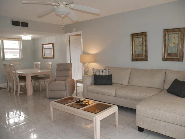 Unit 208 photo 6
