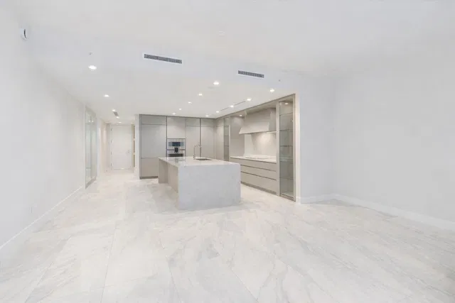 Alina Boca Raton Unit 810 photo 2